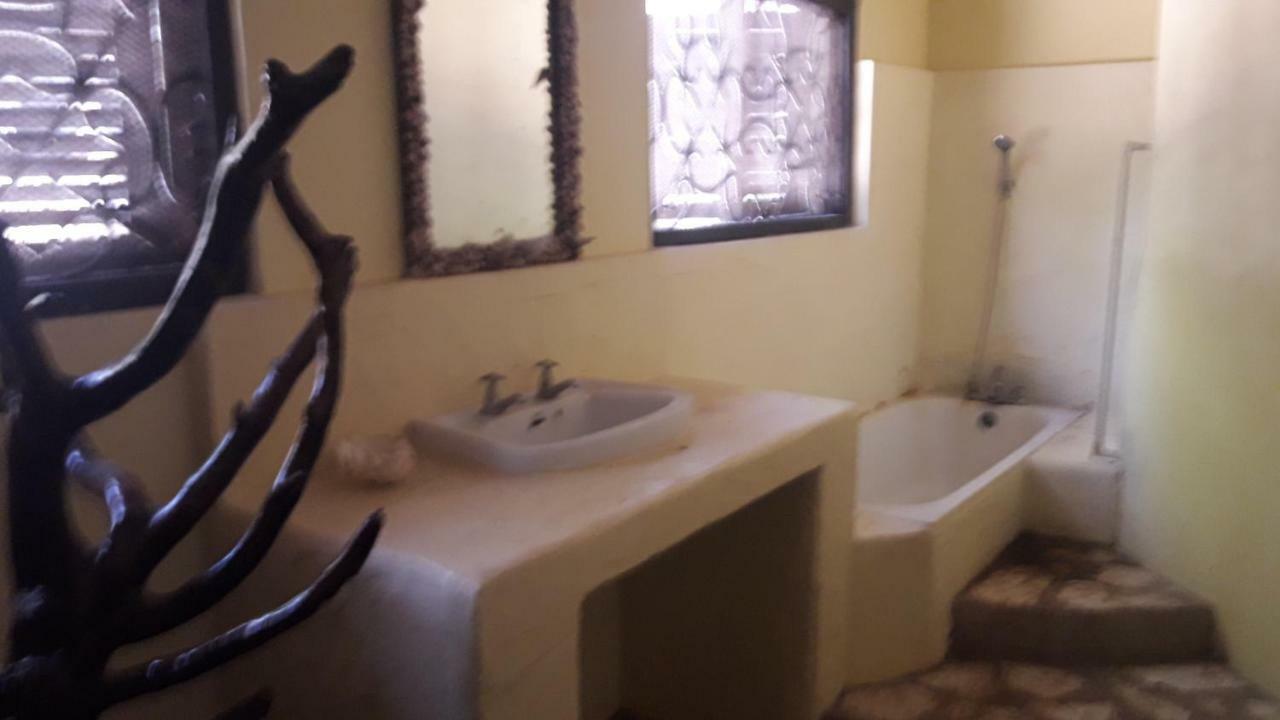 Kiloran Funzi House Bed & Breakfast Dış mekan fotoğraf