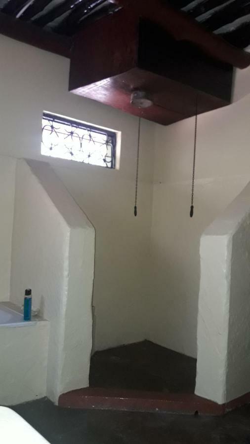 Kiloran Funzi House Bed & Breakfast Dış mekan fotoğraf
