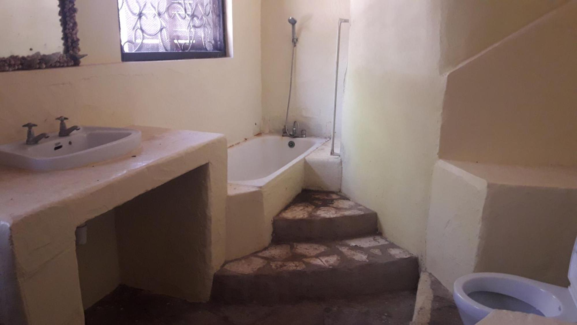 Kiloran Funzi House Bed & Breakfast Dış mekan fotoğraf